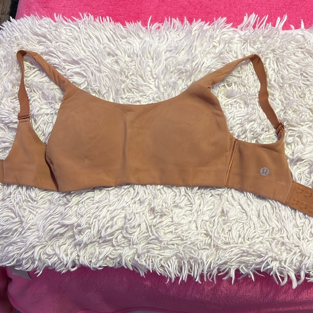 Lululemon bra